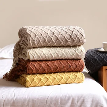 2023 Скандинавски стил плетено одеяло за легло и диван плътен цвят с пискюл летен офис одеяло кондициониране дрямка ????